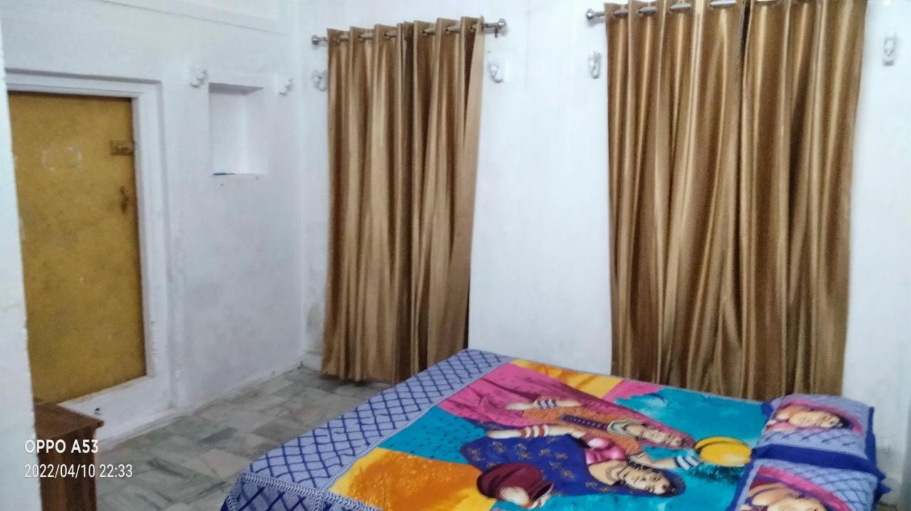 Hotel Shri Swami Sheetal Das Akhada B1-88 Assi , Near Pushkar Talab,Varanasi, Ashram Dharmshala Exterior foto