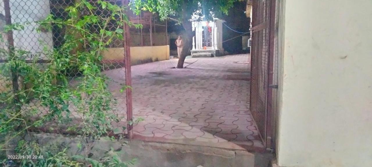 Hotel Shri Swami Sheetal Das Akhada B1-88 Assi , Near Pushkar Talab,Varanasi, Ashram Dharmshala Exterior foto