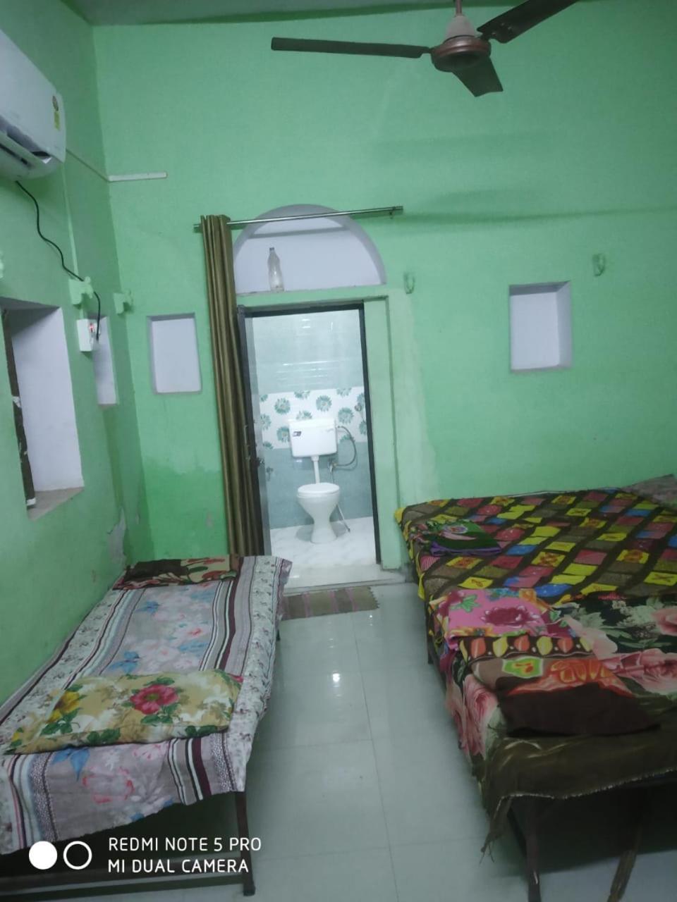 Hotel Shri Swami Sheetal Das Akhada B1-88 Assi , Near Pushkar Talab,Varanasi, Ashram Dharmshala Exterior foto