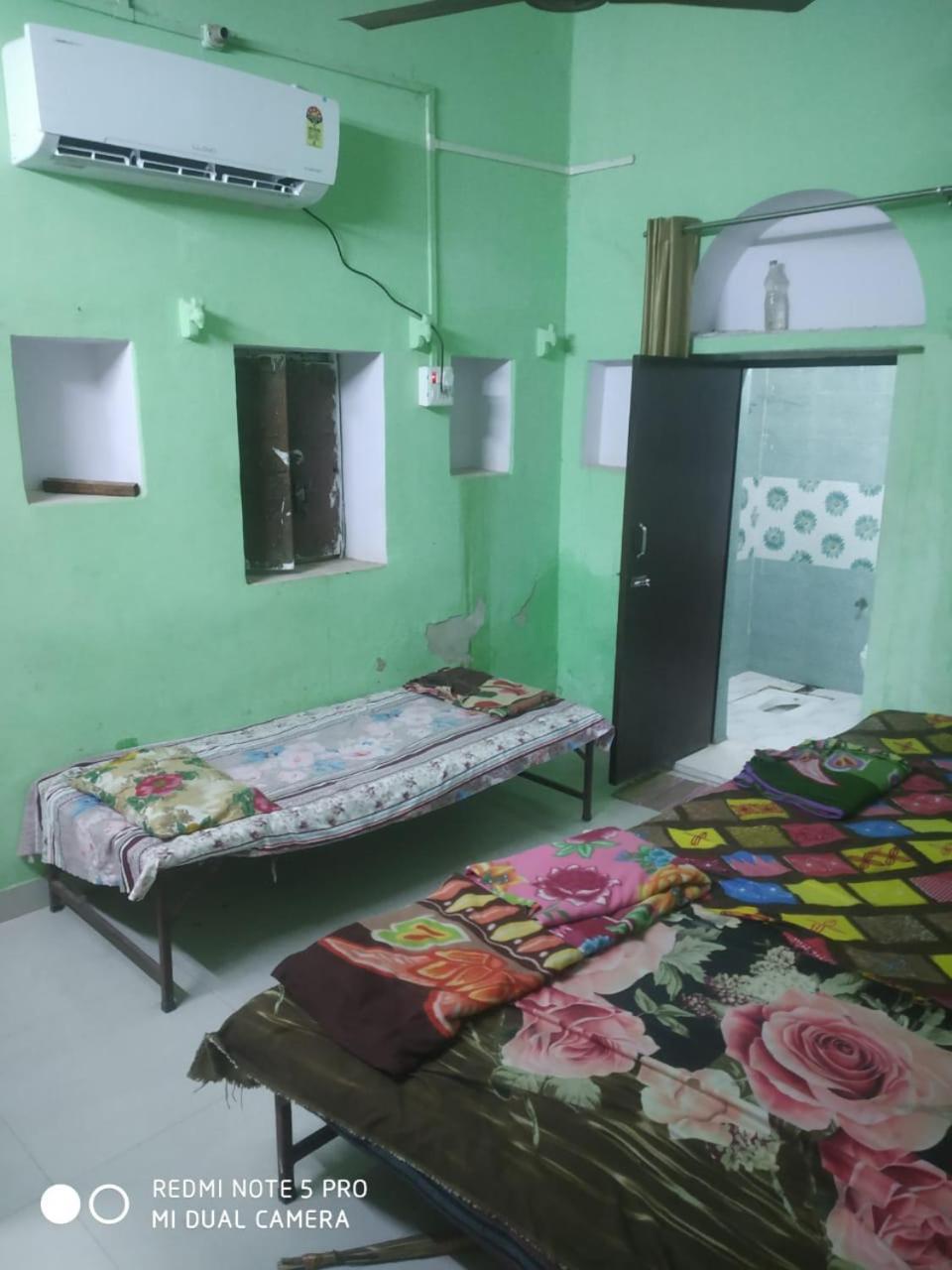 Hotel Shri Swami Sheetal Das Akhada B1-88 Assi , Near Pushkar Talab,Varanasi, Ashram Dharmshala Exterior foto